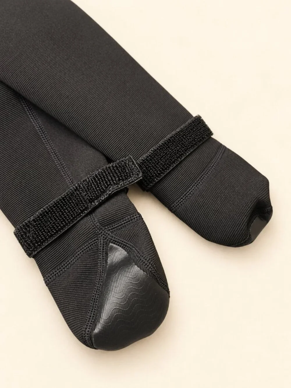 Dog Socks for All 4 Paws, Waterproof, Non-Slip, Paw Protection, Large, Black